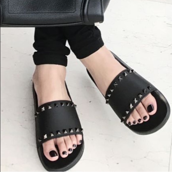valentino rockstud pool slide